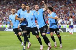 lol全球总决赛-包含美洲足球联赛：热血开战，团队斗志昂扬的词条