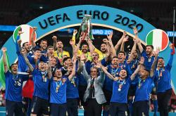 lol季中赛-意大利队在欧国联比赛中展现实力