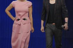 lol合区-比赛看点频出，观众眼花缭乱欣赏过六回合！