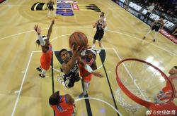 lol合区-包含雄鹿B队鏖战墨西哥男篮，特雷杨统治全场的词条