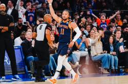 lol全球总决赛-包含尼克斯血洗雄鹿，特雷杨绝境逆转的词条