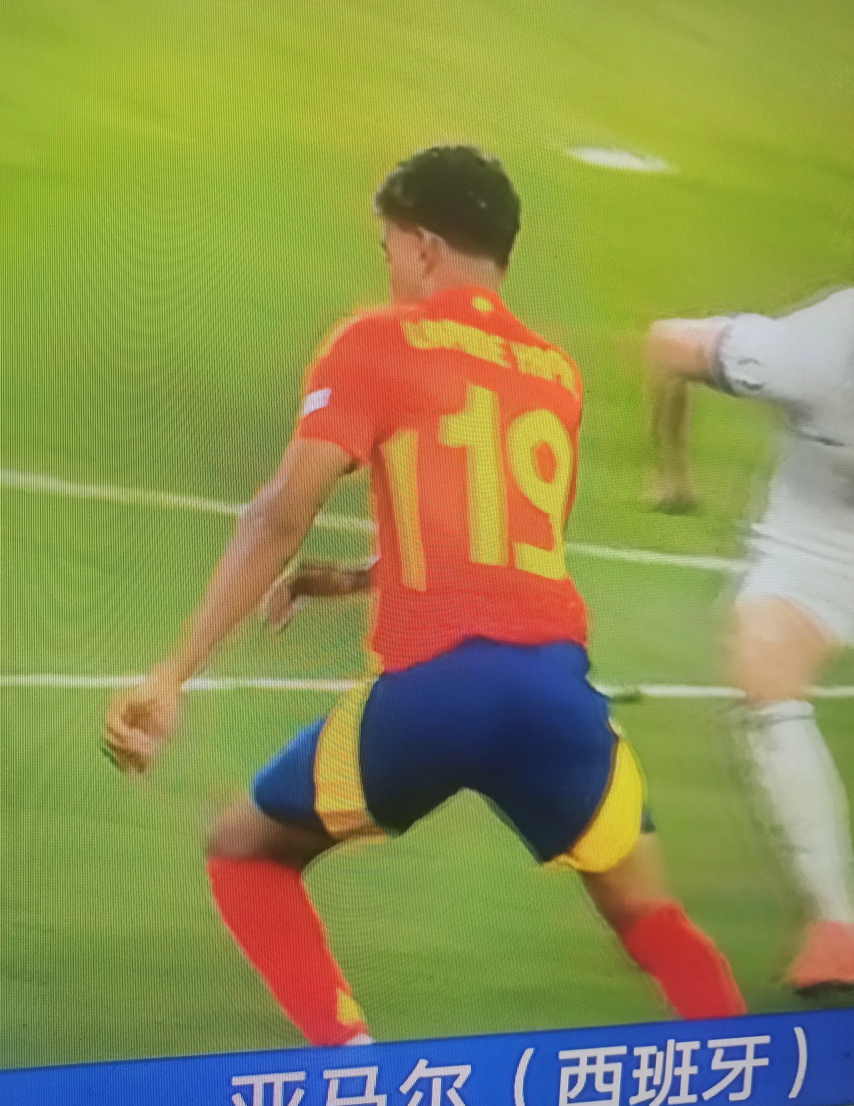 皇马压倒对手，阿贾克斯艰难阻止不了的简单介绍