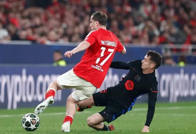 利物浦新秀闪耀赛场，欧洲豪门球队竞逐签约