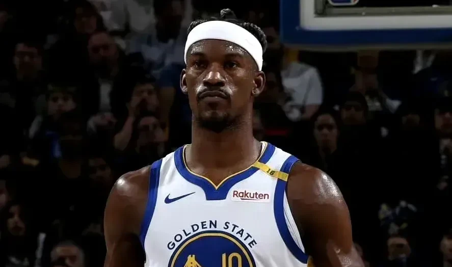 这支球队今天取得了重要胜利，排名有所上升