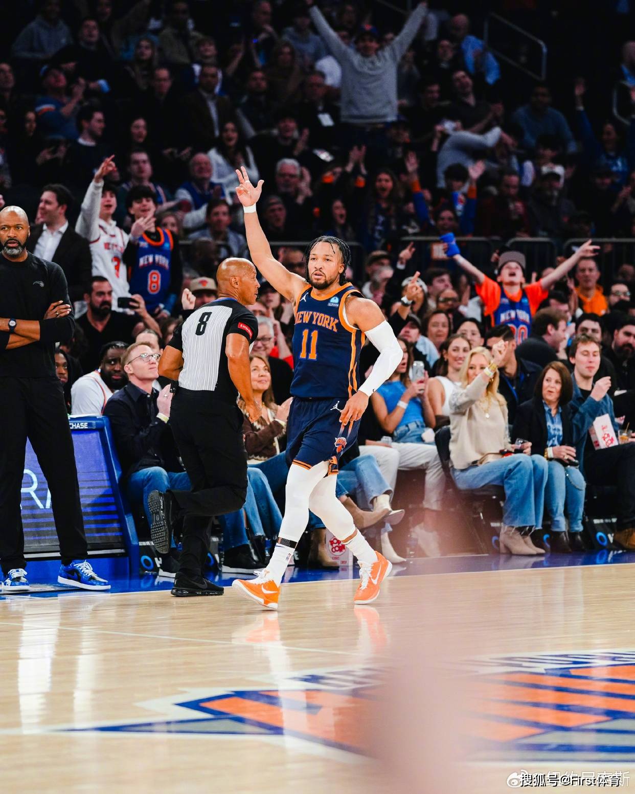 包含尼克斯血洗雄鹿，特雷杨绝境逆转的词条