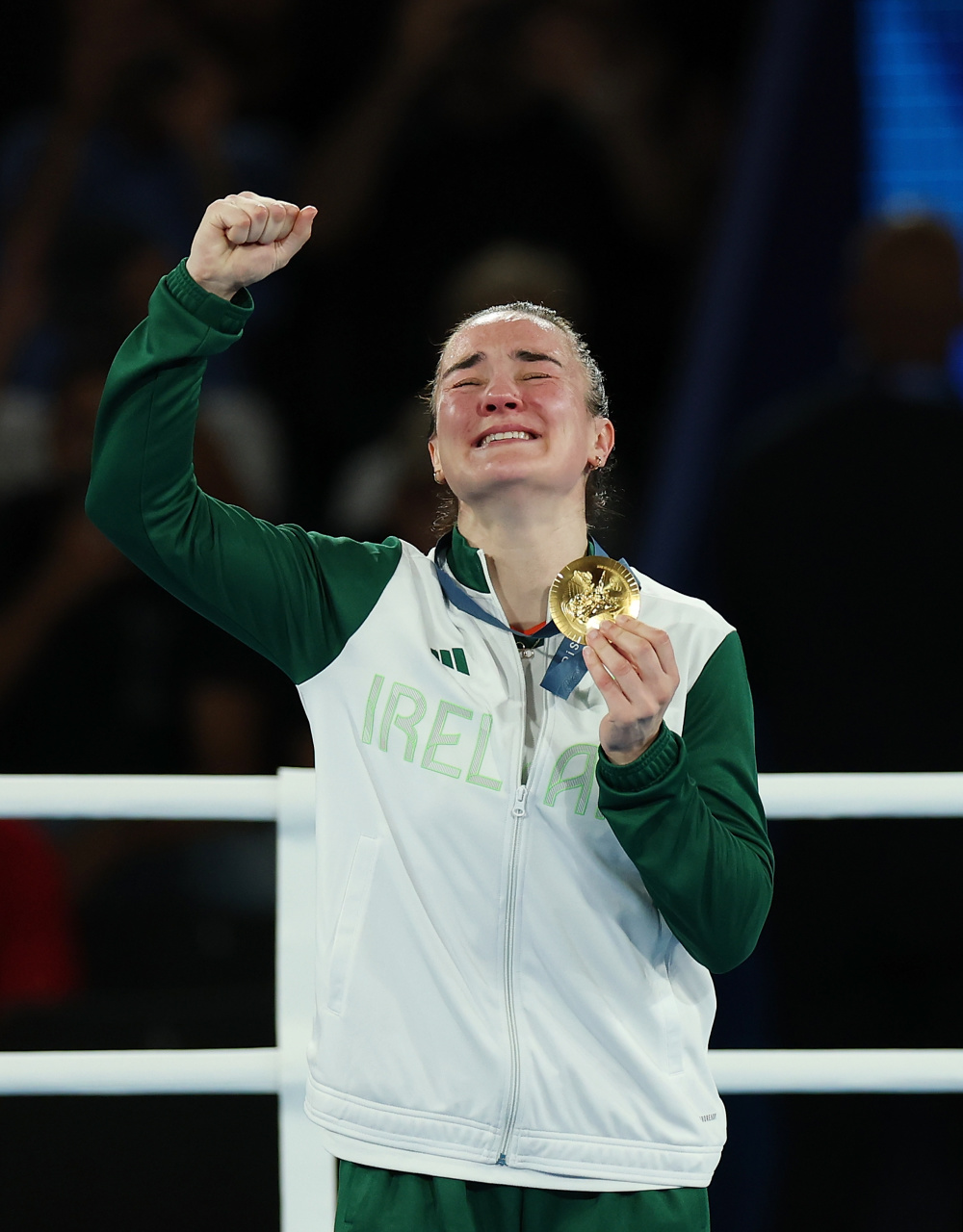 拳击明星选手受伤退赛，引发热议的简单介绍