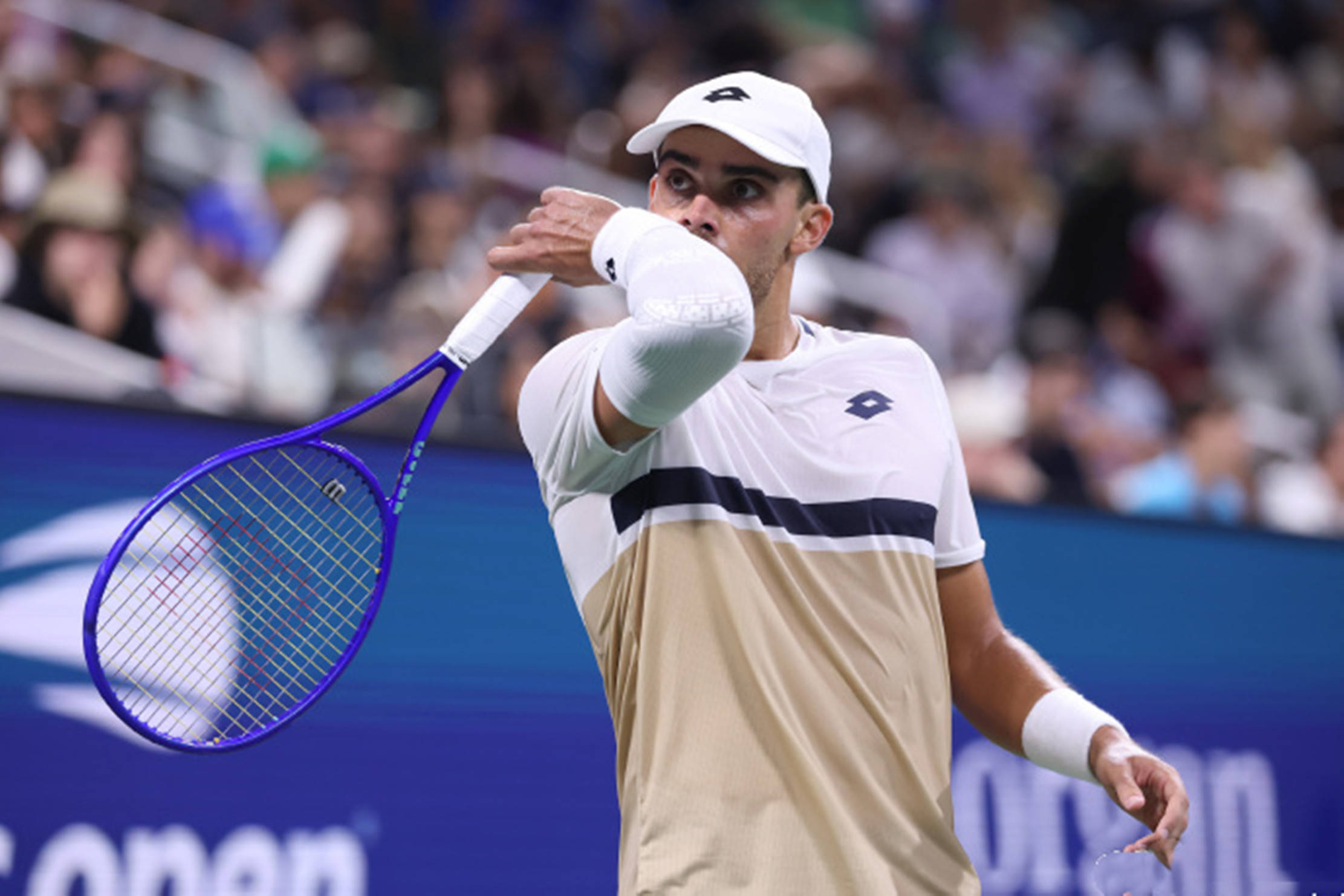 戴维斯杯翻盘美网，梅德韦杰夫扛起全队