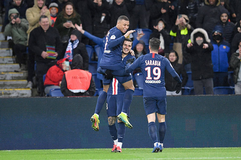 美国险胜莱比锡红牛，梅西扛起全队